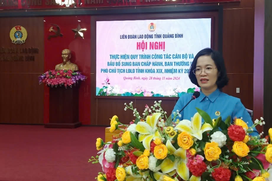 Thư ký Bí thư Tỉnh ủy được bầu làm Phó Chủ tịch Liên đoàn Lao động tỉnh Quảng Bình- Ảnh 2. Thư ký Bí thư Tỉnh ủy được bầu làm Phó Chủ tịch Liên đoàn Lao động tỉnh Quảng Bình- Ảnh 2.