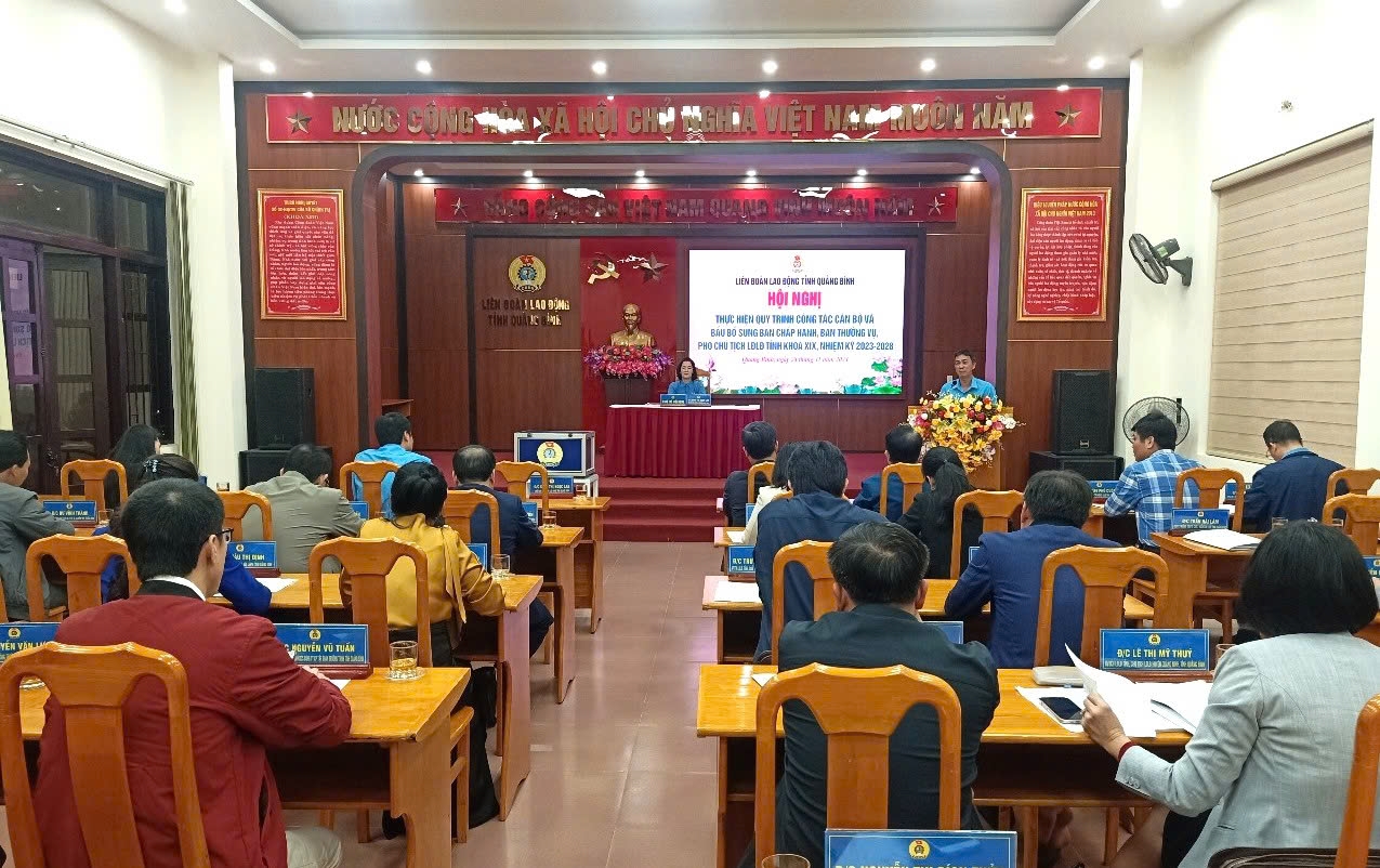 Thư ký Bí thư Tỉnh ủy được bầu làm Phó Chủ tịch Liên đoàn Lao động tỉnh Quảng Bình- Ảnh 3. Thư ký Bí thư Tỉnh ủy được bầu làm Phó Chủ tịch Liên đoàn Lao động tỉnh Quảng Bình- Ảnh 3.