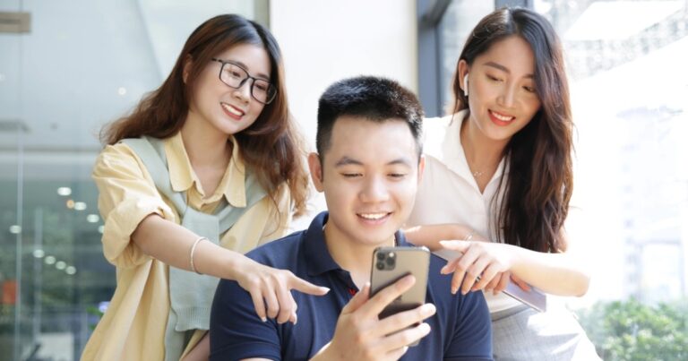 Cơ hội sở hữu iPhone 16 khi mở tài khoản Plus trên Agribank Plus