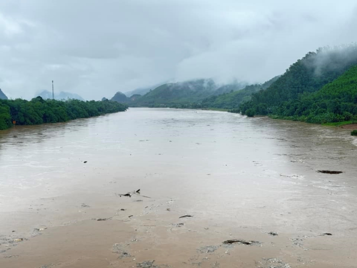quảng bình mưa lớn, nhiều nơi ngập cục bộ, 1 người mất tích hình ảnh 2 quang binh mua lon, nhieu noi ngap cuc bo, 1 nguoi mat tich hinh anh 2