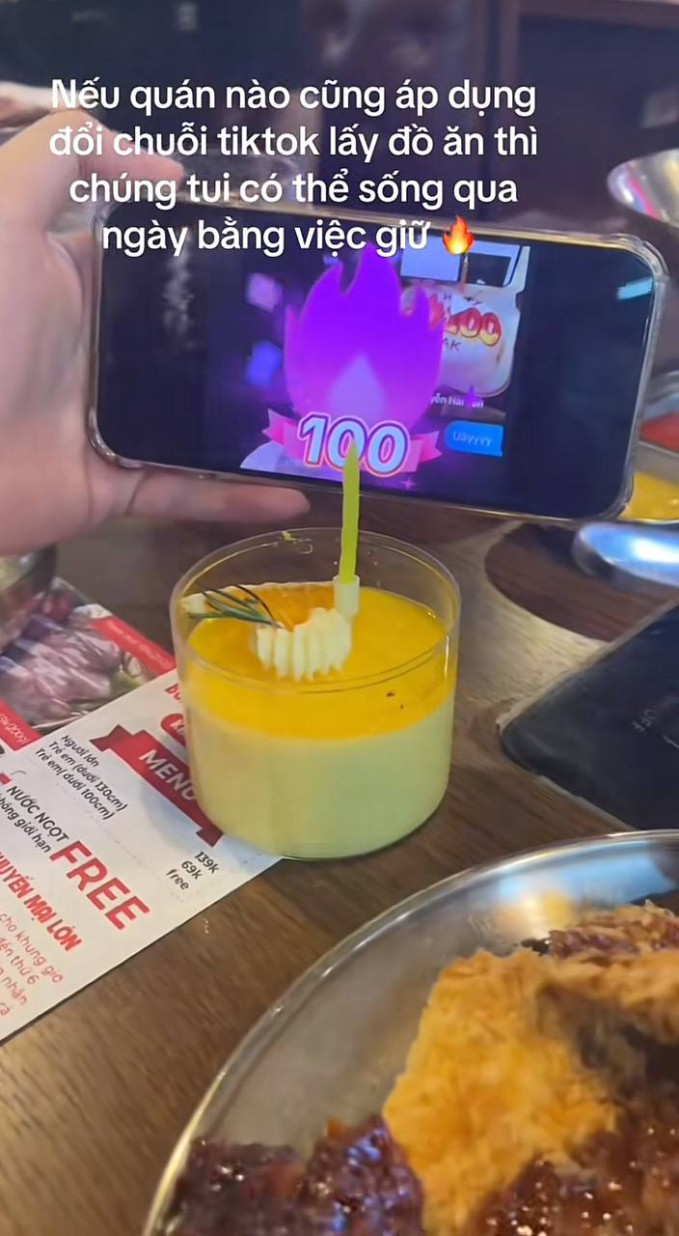 Các quán ăn thi nhau giảm giá cho khách nếu giữ được “chuỗi TikTok”, thực hư chiêu kinh doanh này ra sao?- Ảnh 14. Các quán ăn thi nhau giảm giá cho khách nếu giữ được “chuỗi TikTok”, thực hư chiêu kinh doanh này ra sao?- Ảnh 14.