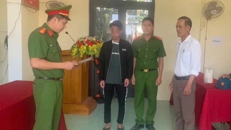 Khởi tố 3 học sinh cố ý gây thương tích ở trường học