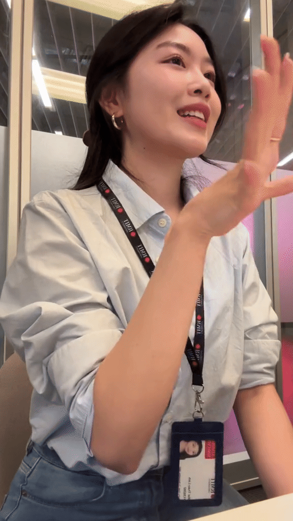 Lọ Lem tự lái xe Audi đến trường, lần đầu tiết lộ về nơi đang theo học, netizen thốt lên: Quá giàu!- Ảnh 5. Lọ Lem tự lái xe Audi đến trường, lần đầu tiết lộ về nơi đang theo học, netizen thốt lên: Quá giàu!- Ảnh 5.