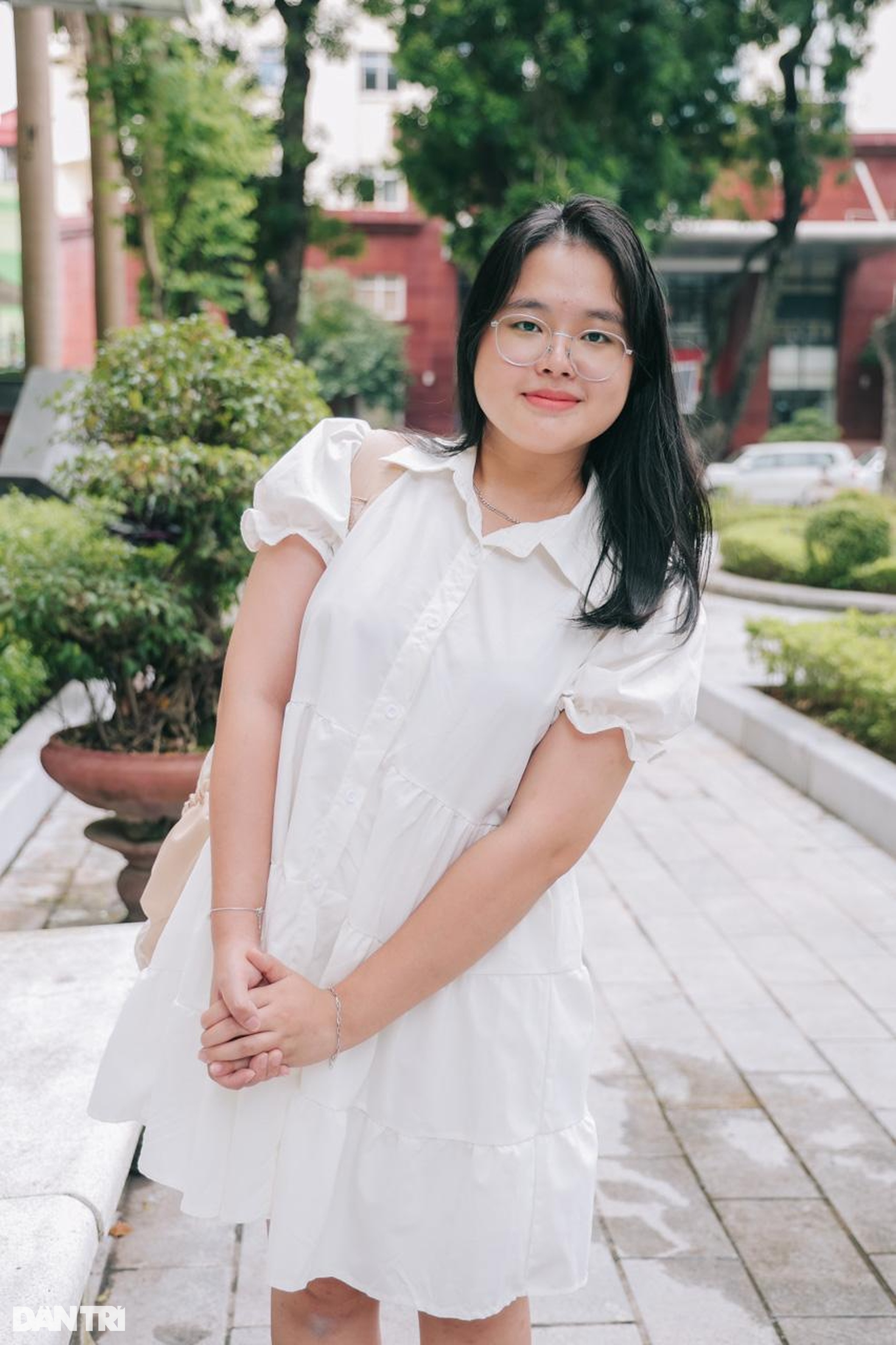 Thời trang đến trường của gen Z ở Hà Nội: Chất nhưng kín đáo, trẻ trung - 11 Thời trang đến trường của gen Z ở Hà Nội: Chất nhưng kín đáo, trẻ trung - 11