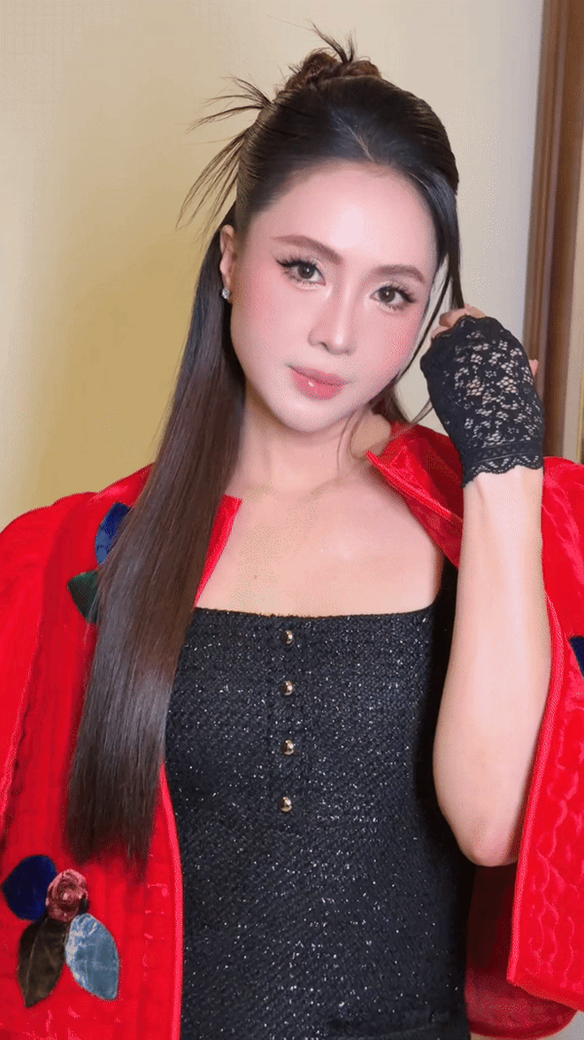 Không nhận ra Hồng Diễm, netizen tấm tắc quá đẹp và sang- Ảnh 9. Không nhận ra Hồng Diễm, netizen tấm tắc quá đẹp và sang- Ảnh 9.