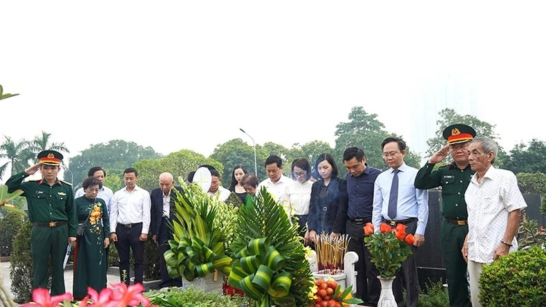 Hội thảo khoa học “Thiếu tướng Hoàng Sâm - người cộng sản kiên trung, nhà chỉ huy quân sự tài năng, người con ưu tú của quê hương Quảng Bình” ảnh 4