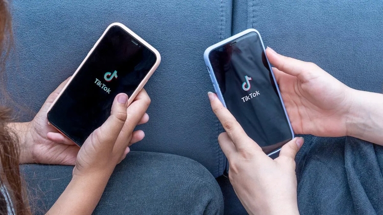 TikTok hạn chế thanh thiếu niên dùng filter làm đẹp