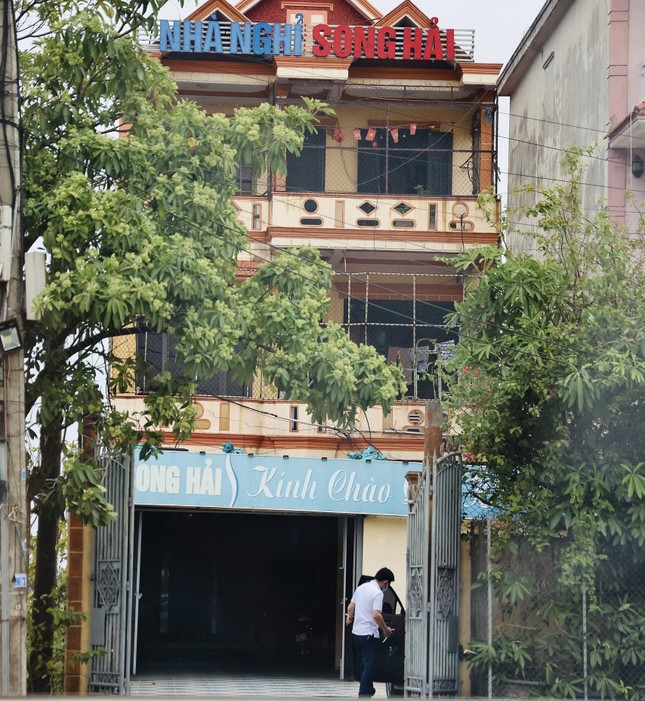 Quảng Bình: 74 người dân đồng loạt ký đơn tố chủ tịch xã 'quan hệ bất chính'- Ảnh 2. Quảng Bình: 74 người dân đồng loạt ký đơn tố chủ tịch xã 'quan hệ bất chính'- Ảnh 2.