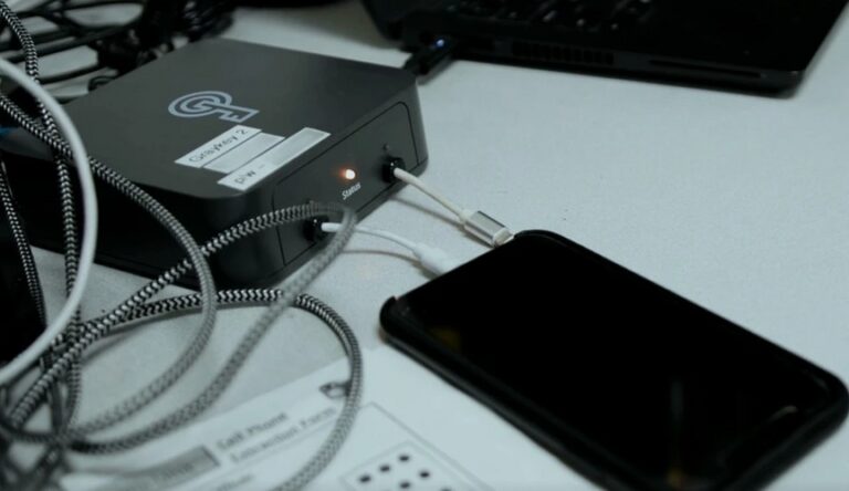 Công cụ “bẻ khóa” iPhone của FBI làm được những gì | VnReview