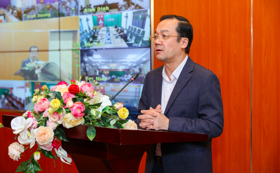 Thứ trưởng Bộ Thông tin và Truyền thông Phạm Đức Long phát biểu tại hội nghị.