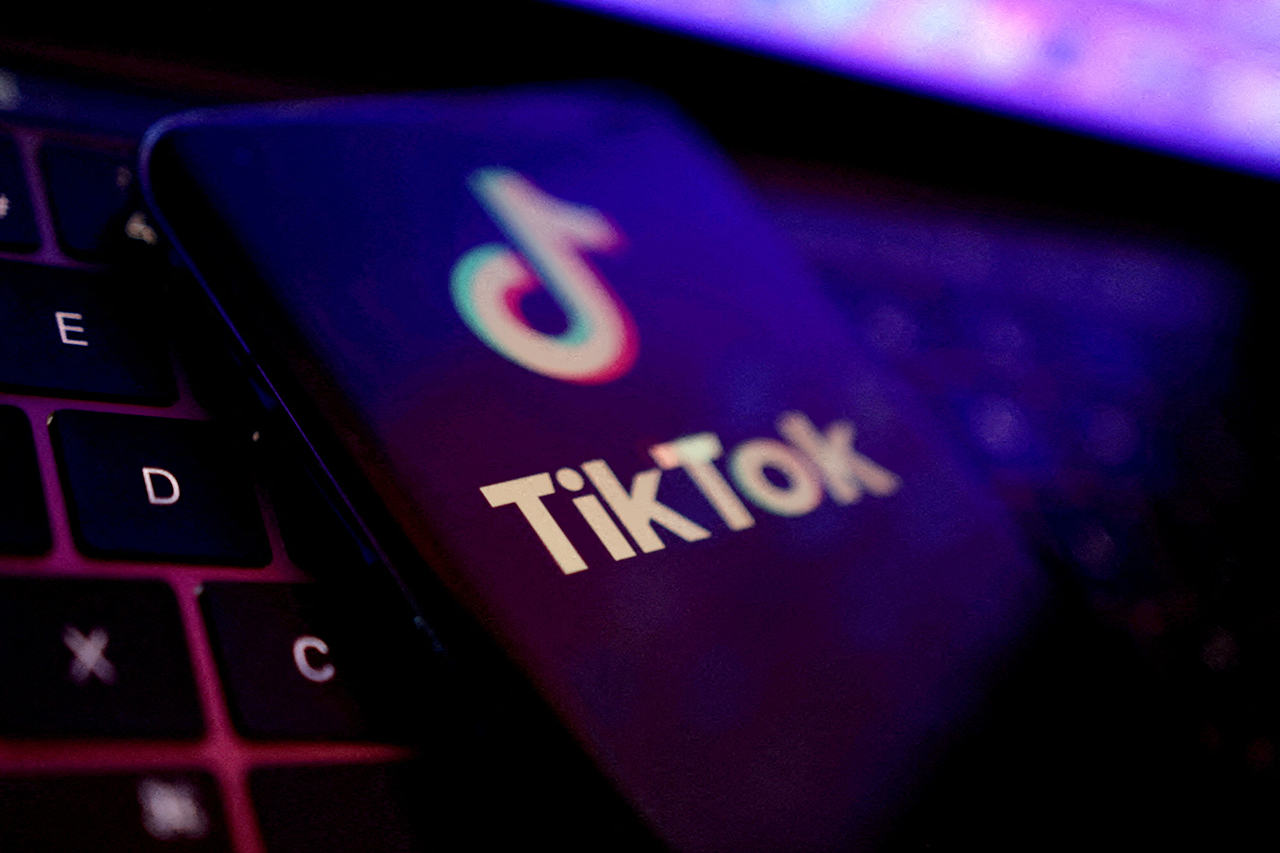 Hai trẻ 15 tuổi tự tử vì tiếp xúc nội dung độc hại trên TikTok- Ảnh 1. Hai trẻ 15 tuổi tự tử vì tiếp xúc nội dung độc hại trên TikTok- Ảnh 1.