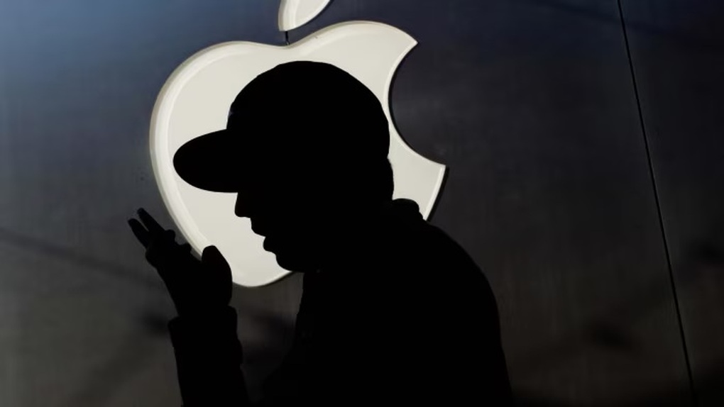 Tiếng nói lạ tự phát ra từ iPhone khiến người dùng bối rối và hoảng sợ - 1 Tiếng nói lạ tự phát ra từ iPhone khiến người dùng bối rối và hoảng sợ - 1