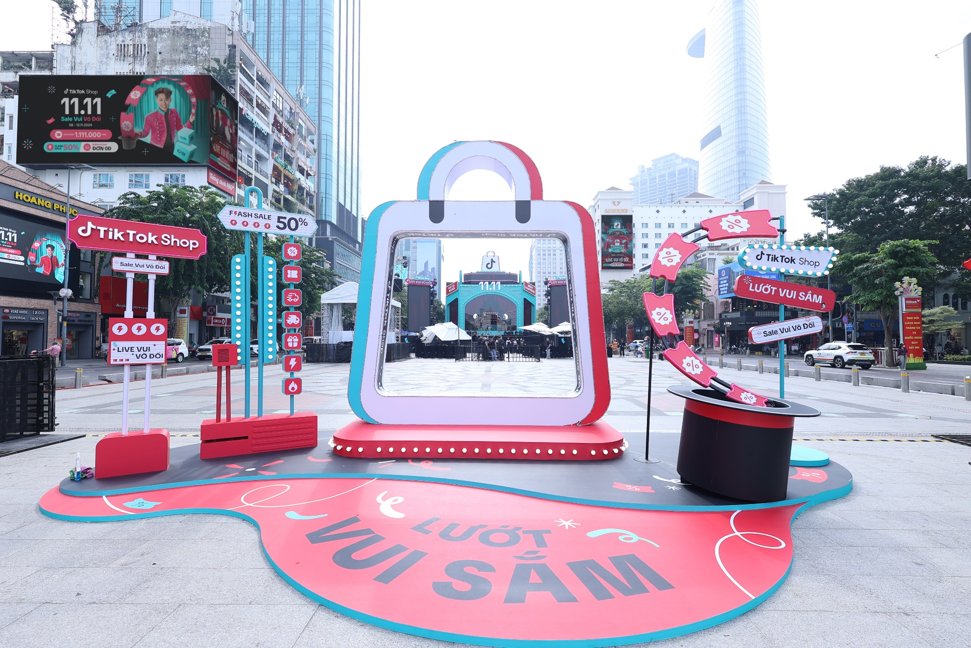 TikTok Shop tiên phong xu hướng mua sắm kết hợp giải trí với phiên Mega Livestream cực TikTok Shop tiên phong xu hướng mua sắm kết hợp giải trí với phiên Mega Livestream cực