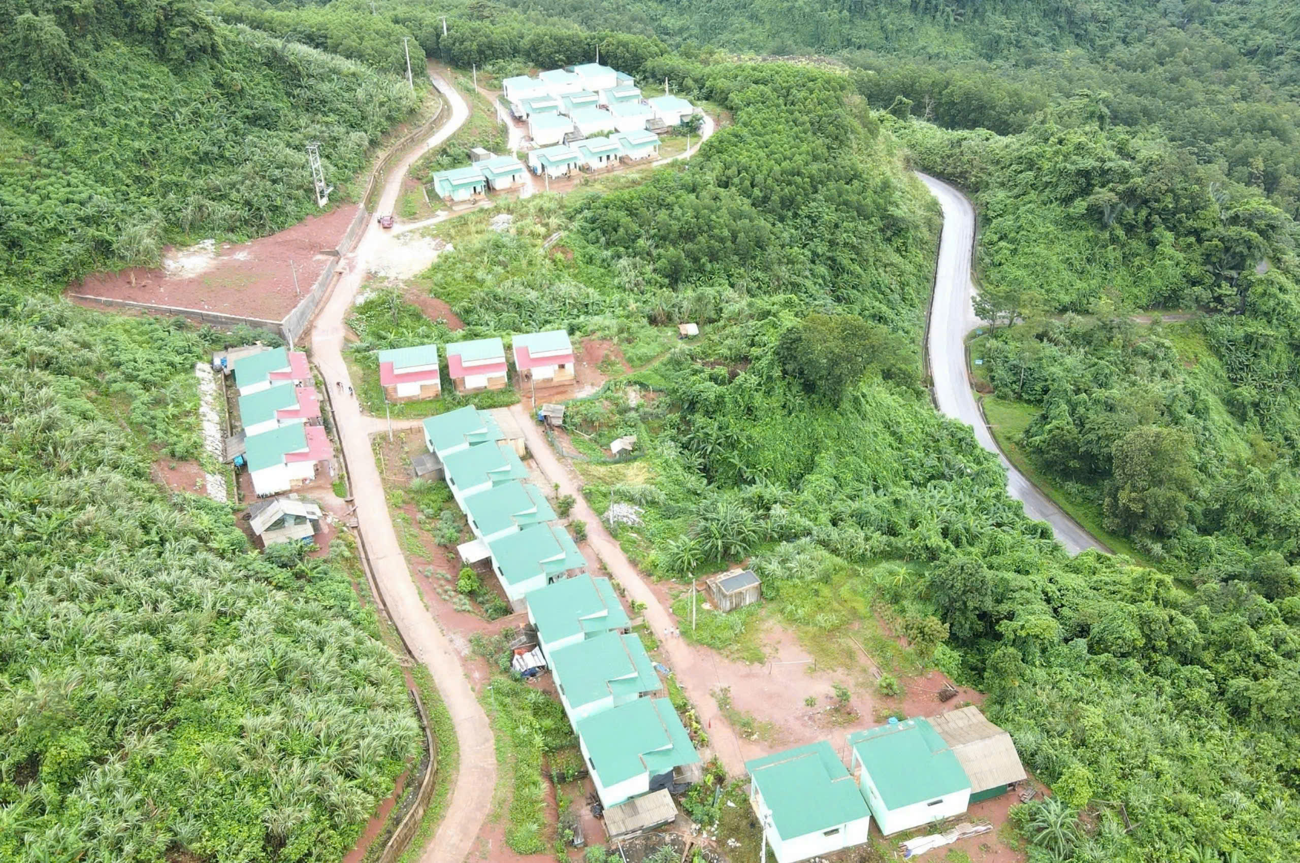 Người Chức ở Quảng Bình an cư trên cổng trời Cha Lo - Ảnh 1.