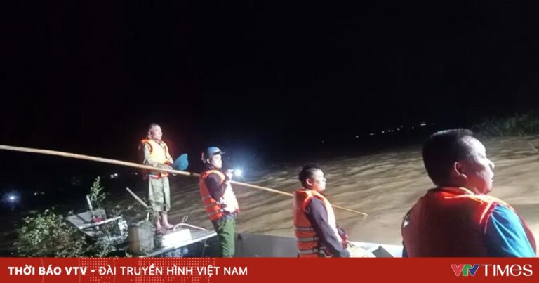 Quảng Bình: Người đàn ông bị nước cuốn trôi mất tích khi cứu một học sinh