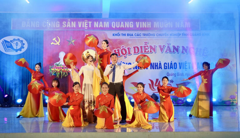 Hội diễn văn nghệ Khối thi đua các trường chuyên nghiệp tỉnh