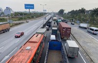 Quốc lộ 5 là tuyến giao thông huyết mạch của khu vực phía Bắc. (Ảnh: Thanh Sơn)