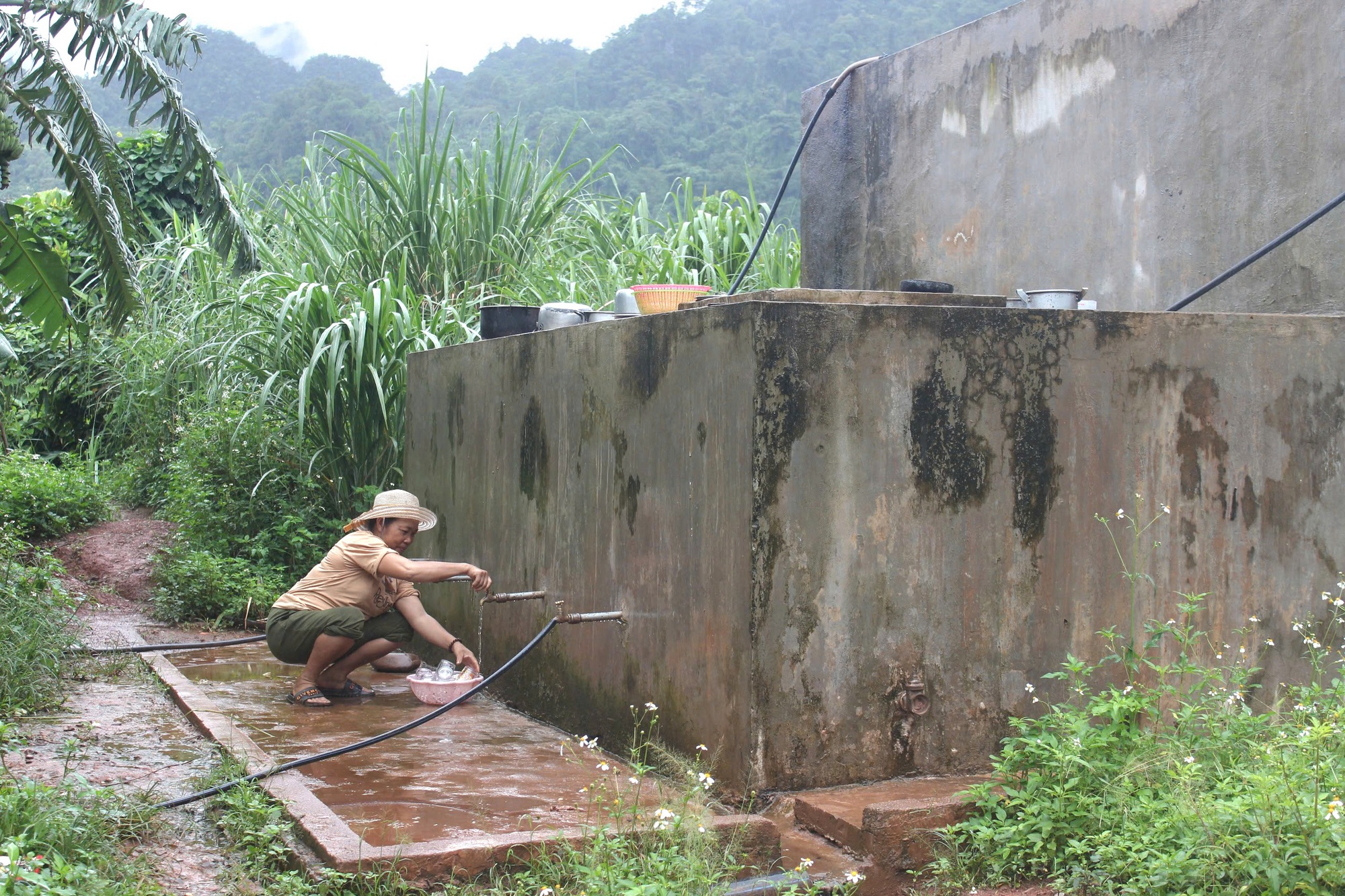 Người Chức ở Quảng Bình an cư trên cổng trời Cha Lo - Ảnh 2.