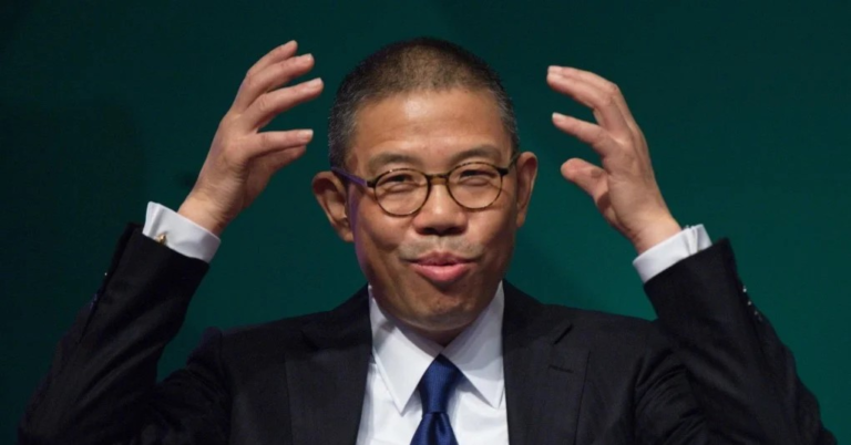 Người giầu nhất Trung Quốc yêu cầu CEO công ty mẹ TikTok xin lỗi