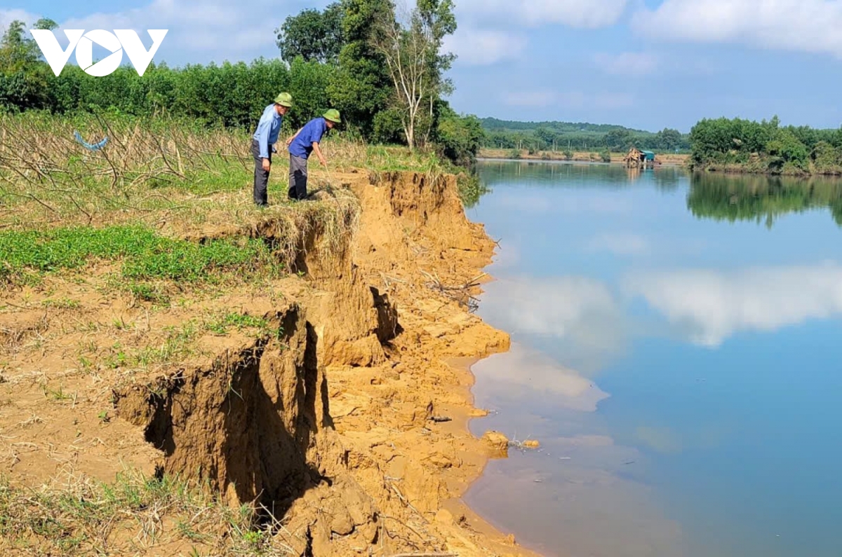 nỗi lo sạt lở sau mưa lũ tại quảng bình hình ảnh 2 noi lo sat lo sau mua lu tai quang binh hinh anh 2