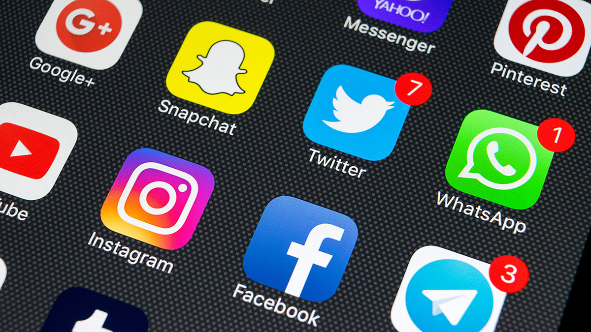 Từ ngày 25/12, Facebook, TikTok và các MXH phải gỡ bỏ thông tin vi phạm trong 24 giờ- Ảnh 1. Từ ngày 25/12, Facebook, TikTok và các MXH phải gỡ bỏ thông tin vi phạm trong 24 giờ- Ảnh 1.