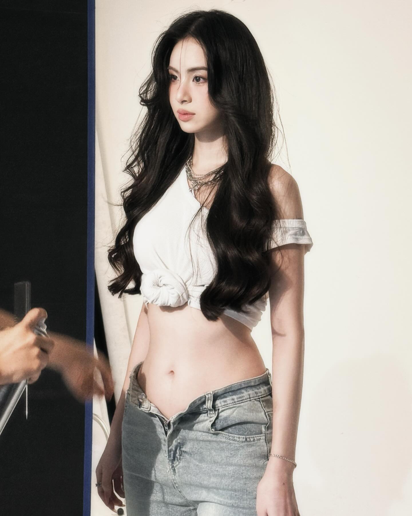 Cô gái Việt khiến netizen ngỡ như đến từ Cô gái Việt khiến netizen ngỡ như đến từ