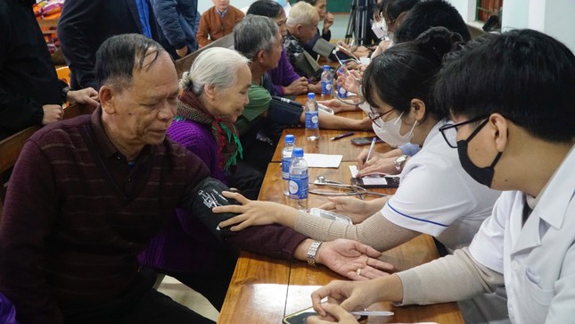 Quảng Bình ra quân tình nguyện tái thiết sau lũ ảnh 3
