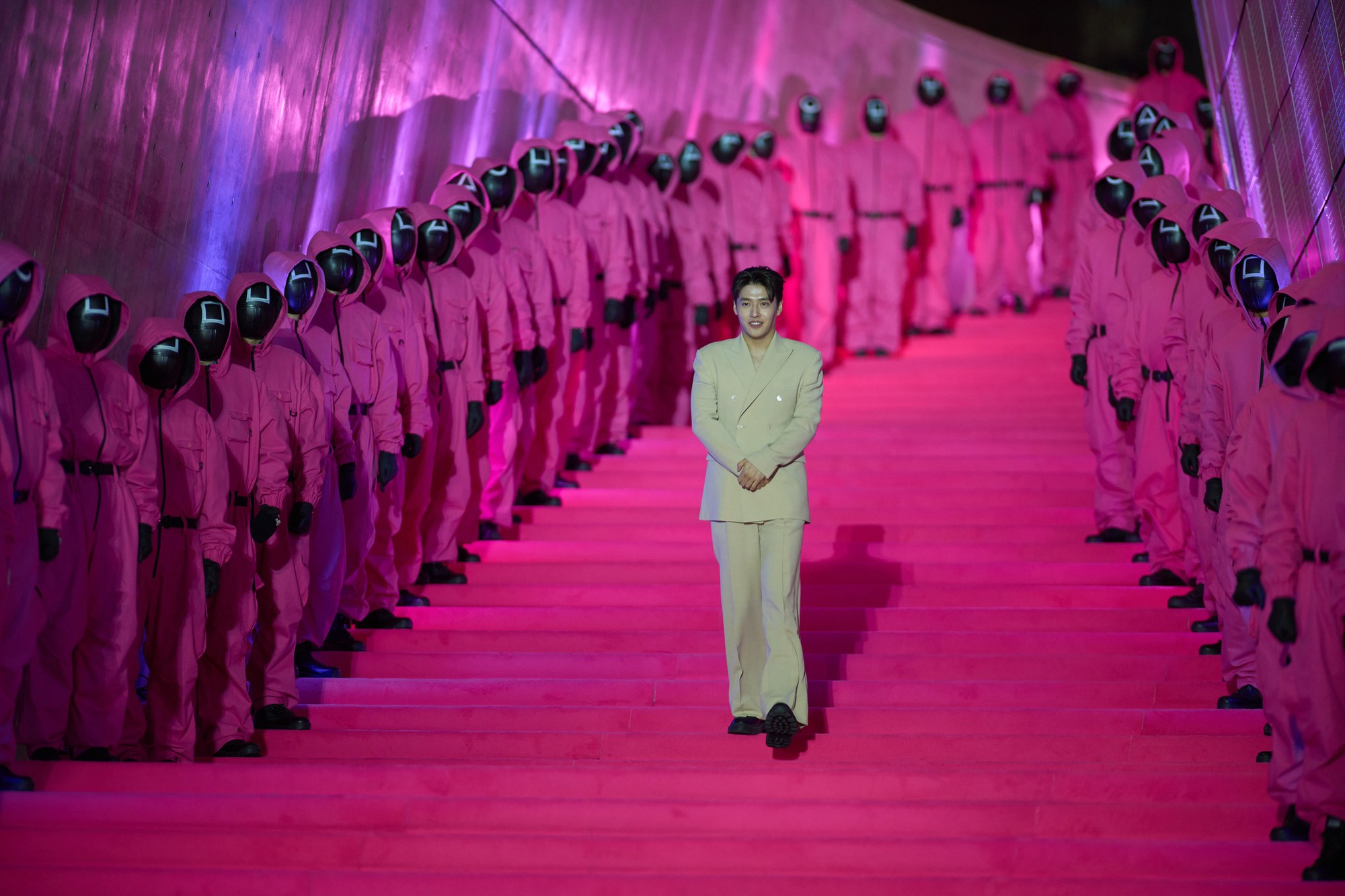 Dàn sao Squid Game 2 cực slay trên thảm hồng, netizen hoang mang vì sự biến mất của một nhân vật- Ảnh 4. Dàn sao Squid Game 2 cực slay trên thảm hồng, netizen hoang mang vì sự biến mất của một nhân vật- Ảnh 4.