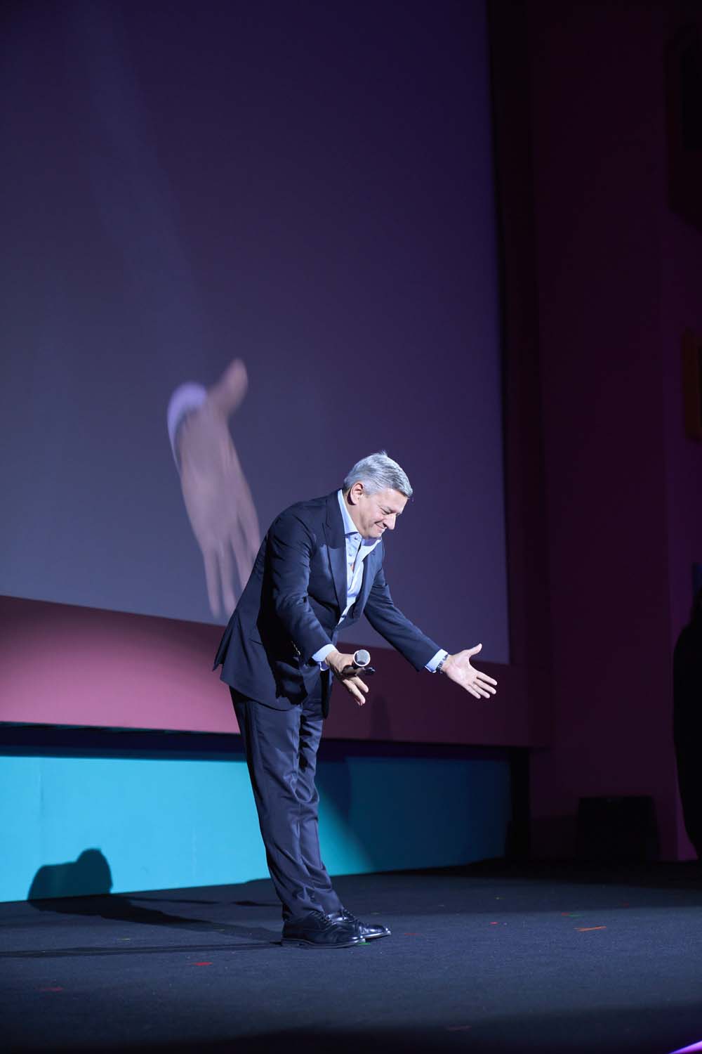 Dàn sao Squid Game 2 cực slay trên thảm hồng, netizen hoang mang vì sự biến mất của một nhân vật- Ảnh 8. Dàn sao Squid Game 2 cực slay trên thảm hồng, netizen hoang mang vì sự biến mất của một nhân vật- Ảnh 8.