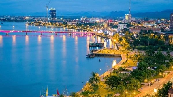 Quảng Bình lên phương án tinh gọn tổ chức bộ máy trực thuộc UBND tỉnh. Quảng Bình lên phương án tinh gọn tổ chức bộ máy trực thuộc UBND tỉnh.