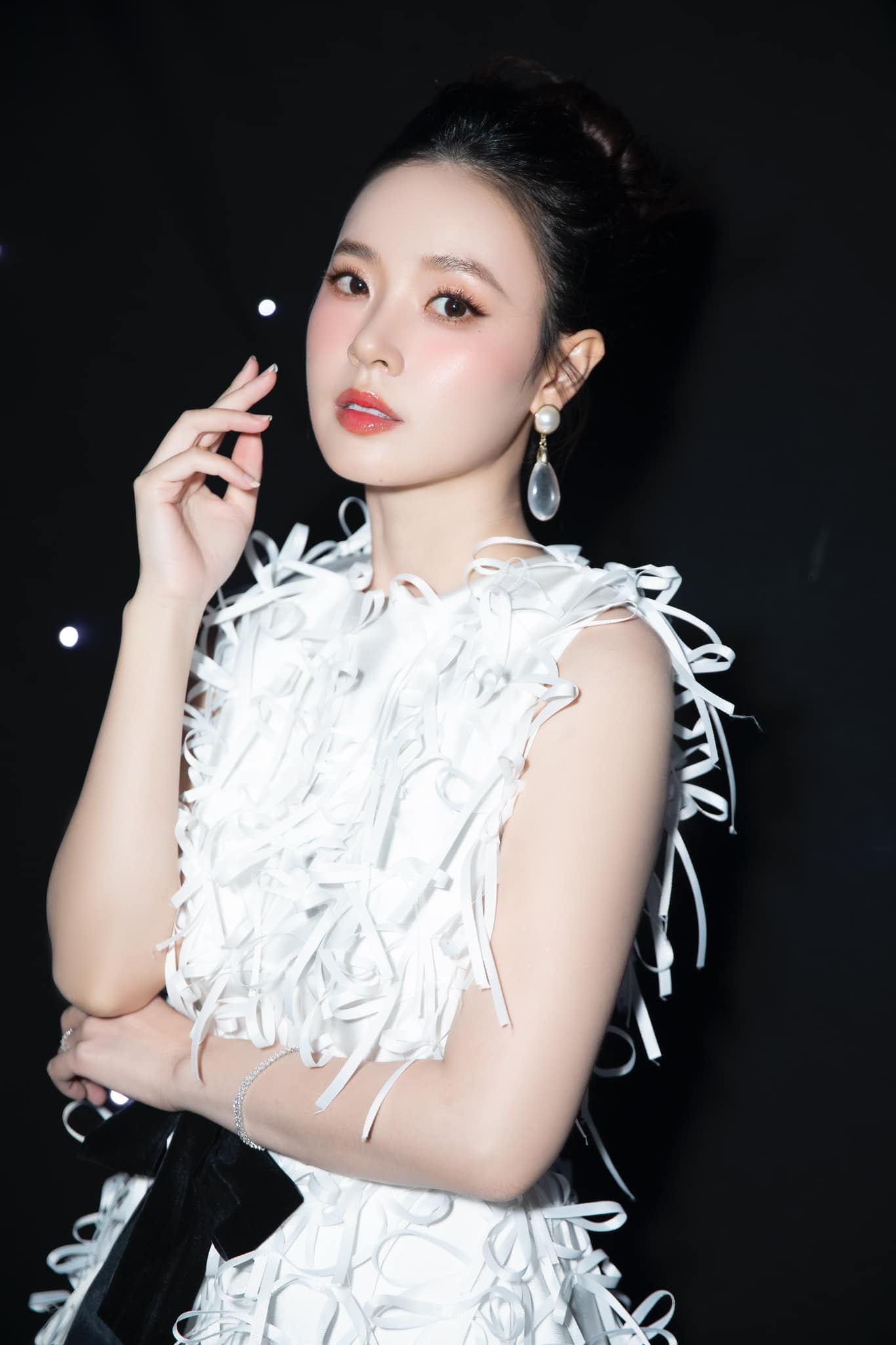 Midu gây tranh cãi vì mắc 1 lỗi khó tin, netizen tràn vào nhắc nhở- Ảnh 3. Midu gây tranh cãi vì mắc 1 lỗi khó tin, netizen tràn vào nhắc nhở- Ảnh 3.