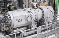 Sử dụng năng lượng tái tạo, máy bơm nhiệt lấy nhiệt từ nước biển và các trang trại điện gió gần đó.