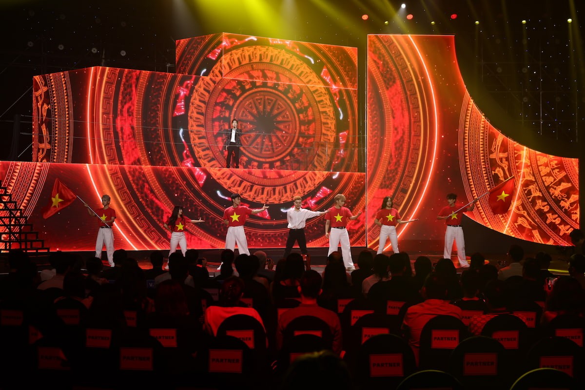 Đêm vinh danh TikTok LIVE Fest 2024 được tổ chức vào ngày 20/12 tại Trung tâm hội nghị Thiskyhall Sala (TP. Hồ Chí Minh).