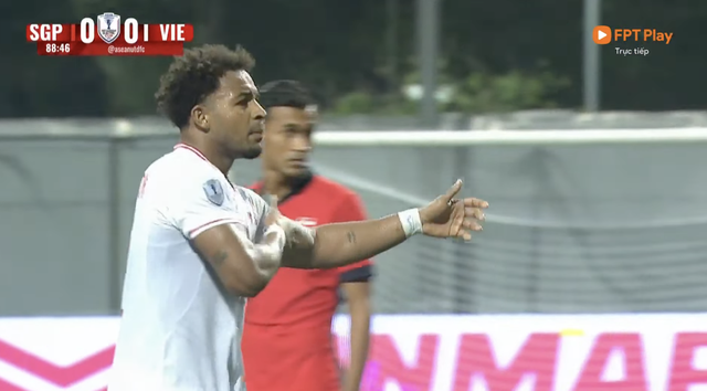 Netizen Việt đồng loạt chỉ trích trọng tài trận Việt Nam - Singapore, cho rằng Xuân Son bị "cướp" bàn thắng- Ảnh 3.