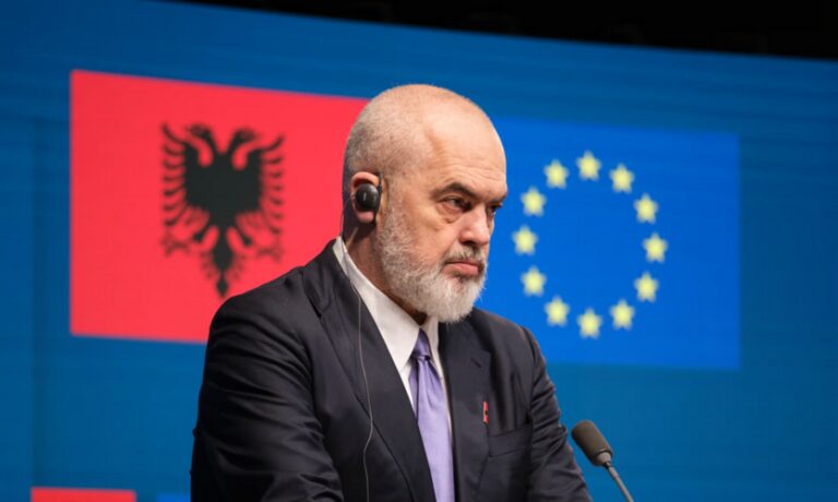 Vụ đánh nhau dẫn đến lệnh cấm TikTok ở một quốc gia | VnReview