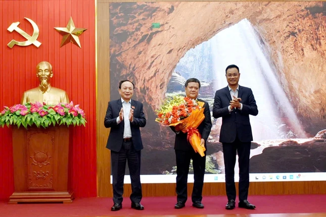 Bí thư Thành ủy Đồng Hới được bầu giữ chức Phó Bí thư Tỉnh ủy Quảng Bình ảnh 2