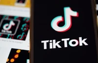 Biểu tượng mạng xã hội TikTok trên màn hình <a href=