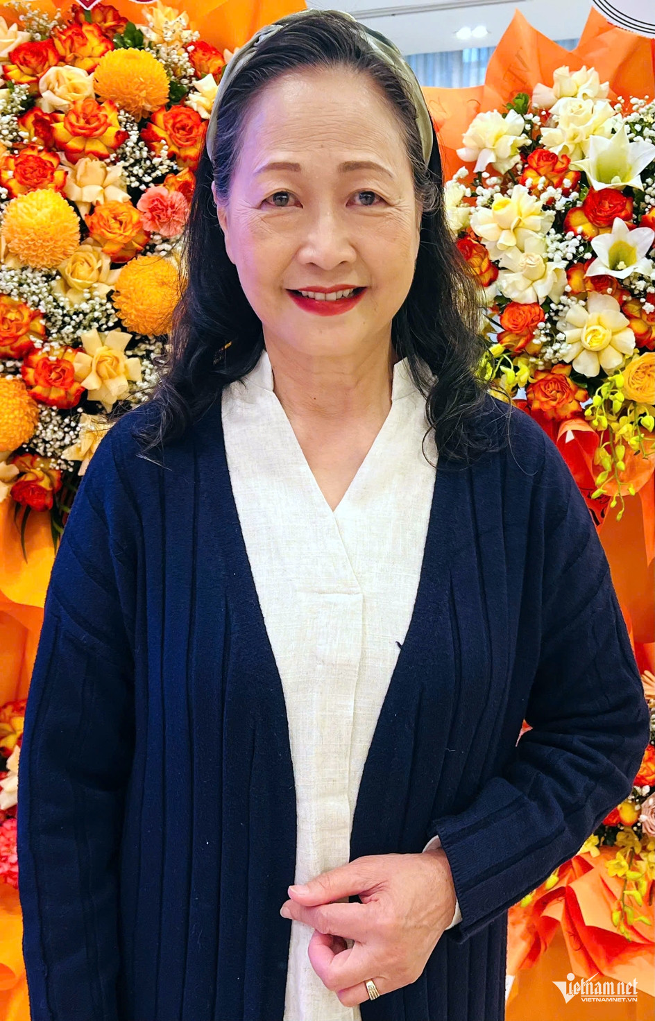 NSND Như Quỳnh tuổi 70 vẫn lướt TikTok, xứng danh mỹ nhân màn ảnh một thời - Ảnh 1. NSND Như Quỳnh tuổi 70 vẫn lướt TikTok, xứng danh mỹ nhân màn ảnh một thời - Ảnh 1.