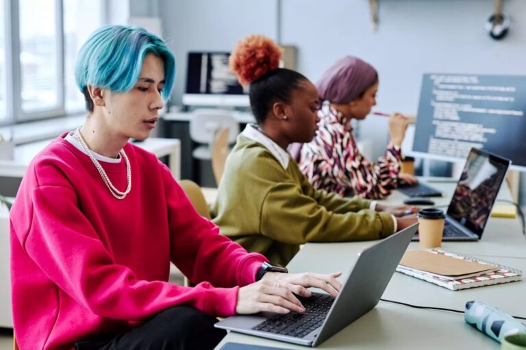 Dân Sinh – Vì sao các công ty ngần ngại tuyển dụng nhân sự gen Z?