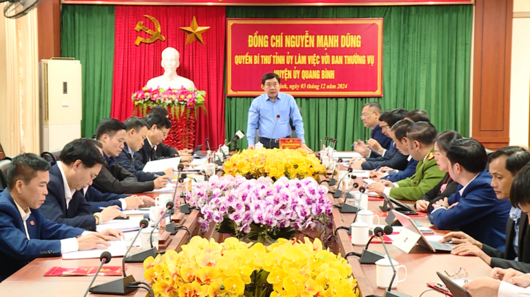 Quyền Bí thư Tỉnh ủy Nguyễn Mạnh Dũng làm việc với BTV Huyện ủy Quang Bình