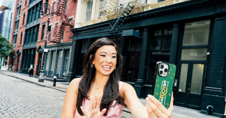 ‘Nữ hoàng phố Wall’ có 2,6 triệu người theo dõi trên TikTok, được Nhà Trắng mời bình luận chính sách mới