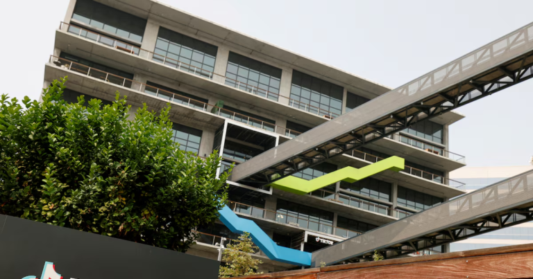 Tòa án Tối cao Mỹ sẽ xem xét đơn khẩn cấp của TikTok vụ thoái vốn