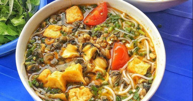 Bún riêu Thóc Cầu Giấy Từ những bát bún bình thường trở thành hiện tượng Tiktok