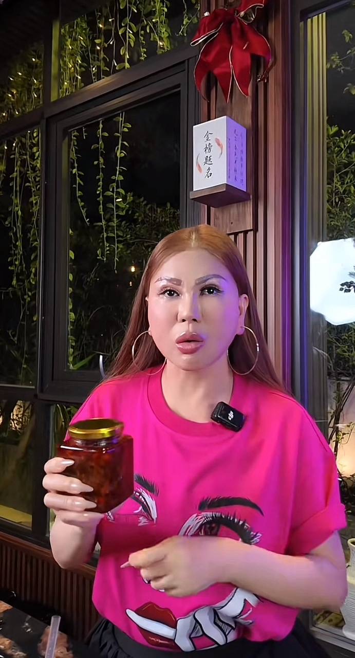 Nữ đại gia Phú Mỹ Hưng cứ vào bếp là khiến dân tình trầm trồ: Diện đồ quá slay, món ăn cũng hút mắt không kém - Ảnh 13.