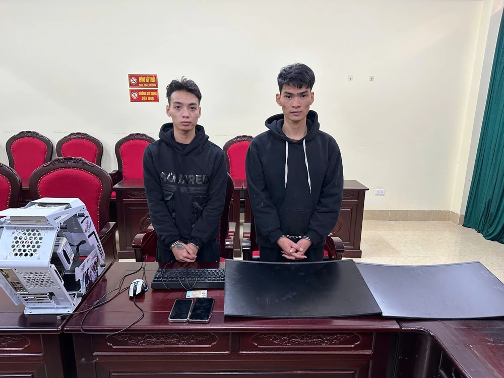 Rủ làm Tiktok kiếm tiền, hai thanh niên lừa gần 4 tỷ đồng của một phụ nữ.JPG