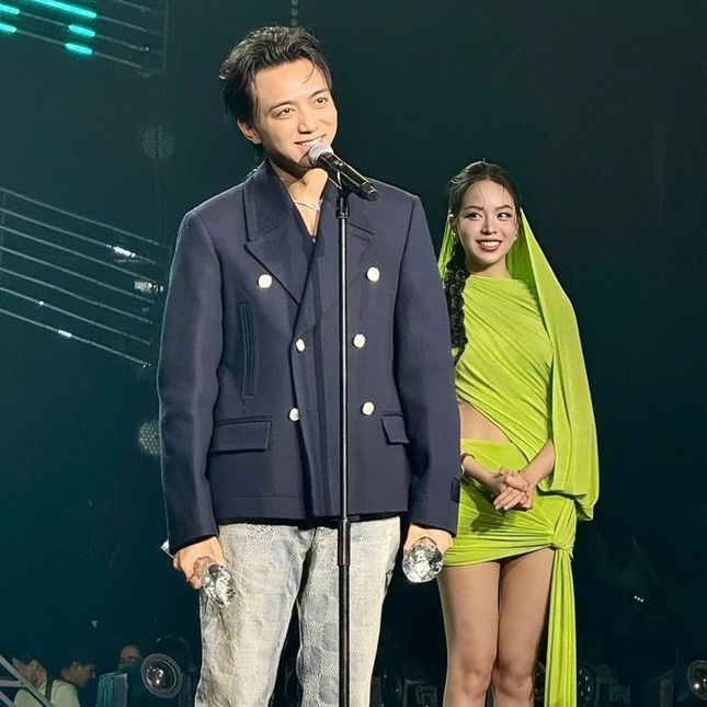 Sau Thùy Tiên - Quang Linh Vlogs, netizen lại hào hứng chế ảnh cưới một cặp đôi ảnh 4