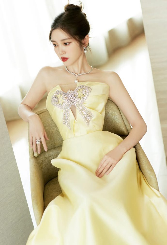 Phi tử hãm hại cả hậu cung ngoài đời phúc khí viên mãn, netizen ghen tị: Sống theo quy tắc 