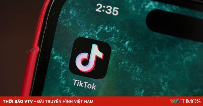 Smartphone cài sẵn TikTok được rao bán 50.000 USD