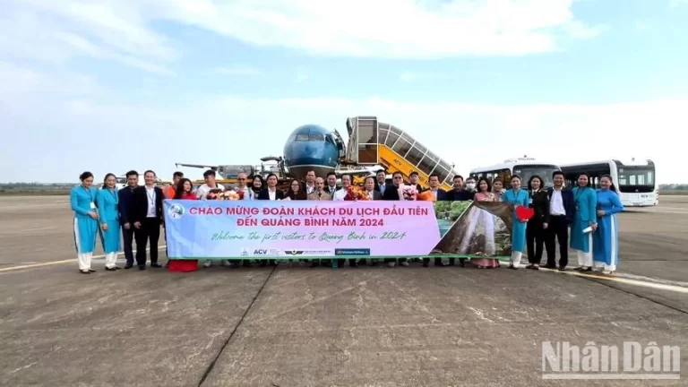 Quảng Bình đón vị khách du lịch đầu tiên năm 2024