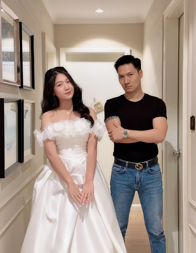 Xem loạt ảnh con gái diễn viên Mạnh Trường, netizen để ý một chi tiết lạ ảnh 3